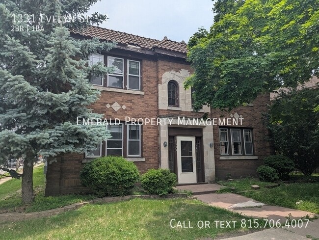 Building Photo - 1331 Evelyn St Unit 2