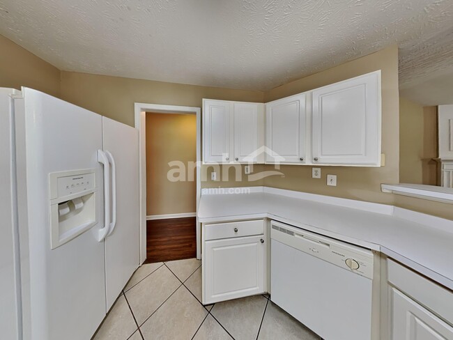 589 Summerbrooke Ct