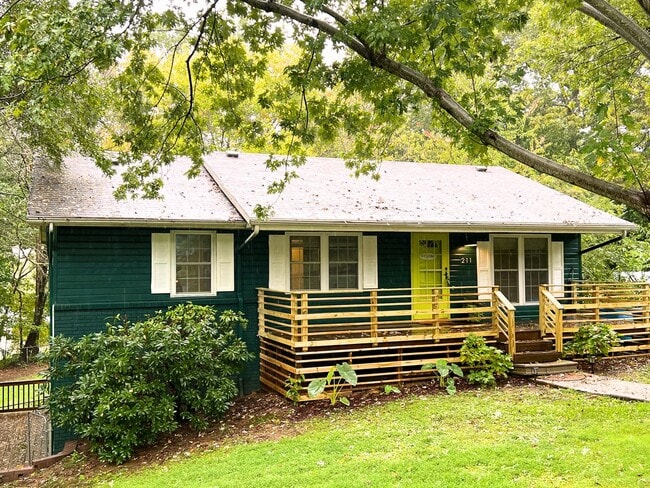 Photo - Swannanoa - Perfect Location, Fantastic Bungalow!