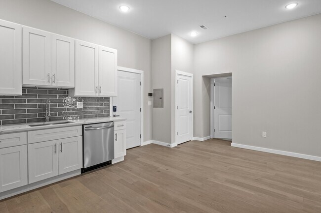 Photo - 418 Jefferson Ave Unit 2