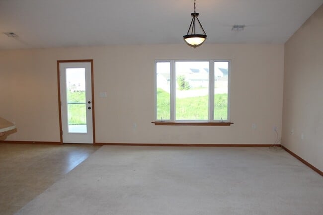 Photo - Great home in East Manhattan! *UPDATED PHOTOS COMING SOON*