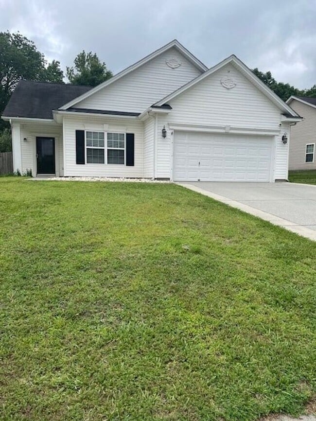 Building Photo - Charming 3BR Ranch in Prime Fort Mill