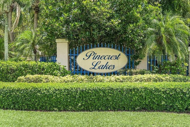 Photo - 3074 NE Loquat Ln