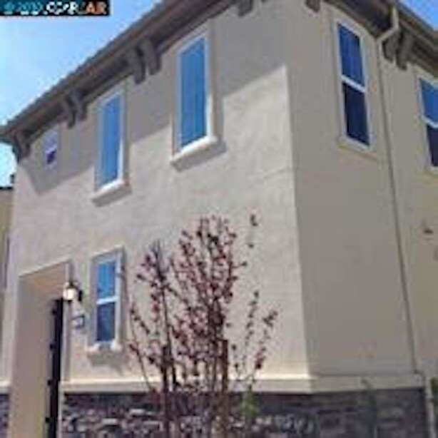 Photo - 321 Cortona Way