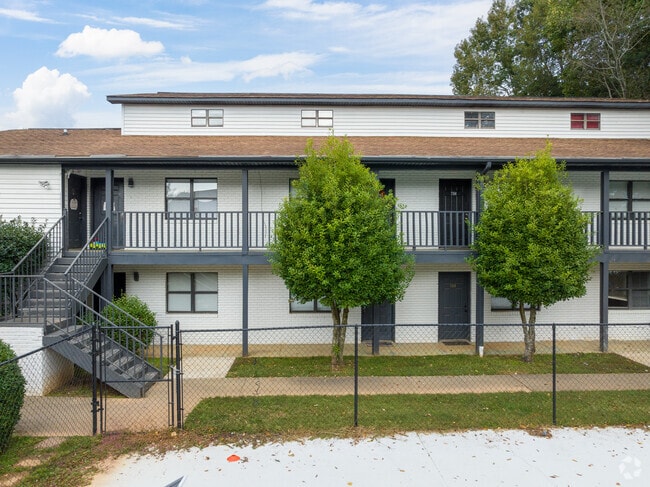 Photo - Pinebrook Place Apartments