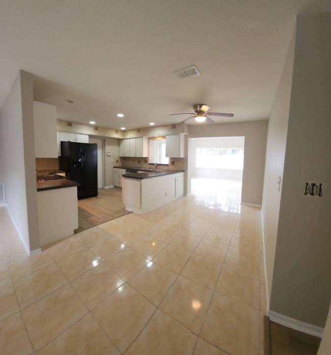 Photo - 603 Powell St