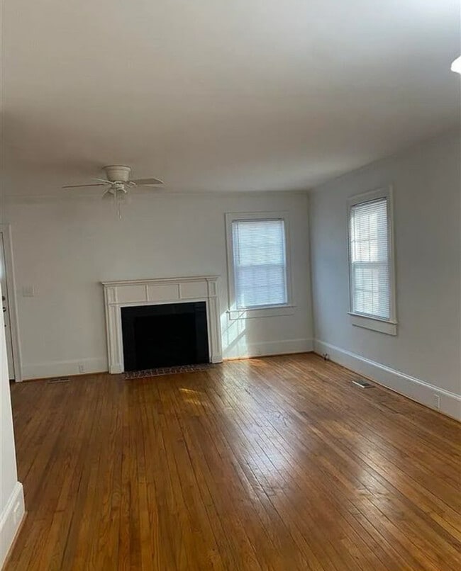 Photo - 906 Cherokee Rd