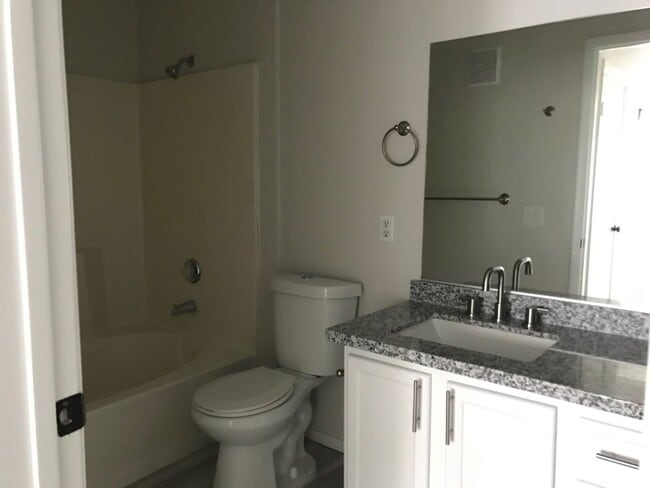 Photo - Beautiful 2 bedroom 2 bath upstairs condo