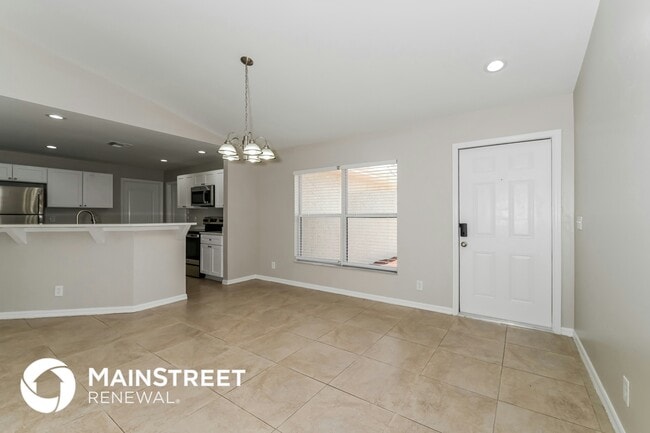 Photo - 325 Parkdale Blvd