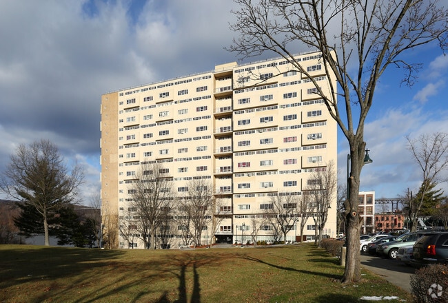 Photo - Rip Van Winkle House Apartments