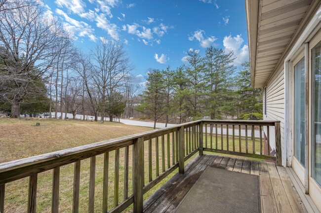 Photo - 1405 Conestoga Ct