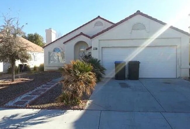 Building Photo - 2 Bedroom FAST MOVE IN! Rental