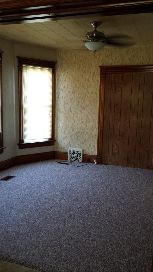 Building Photo - 904 Vine St Unit 904 Rental