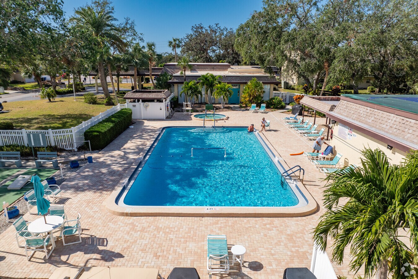 11485 Oakhurst Rd Largo, FL - Waters Edge