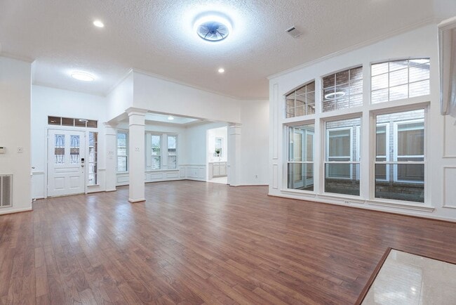 Building Photo - 127 S Copperknoll Cir