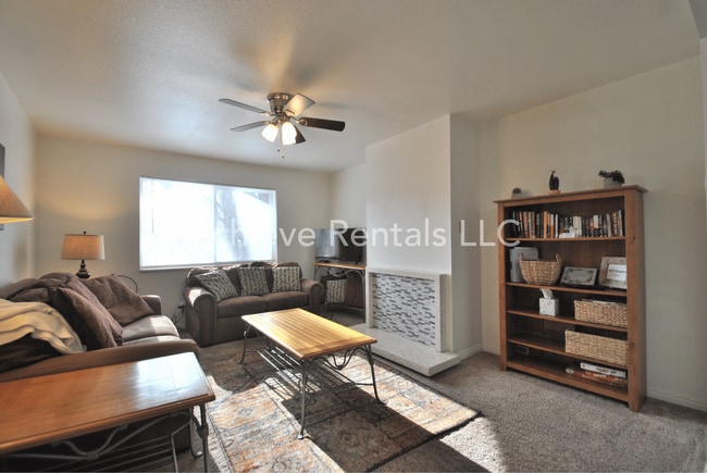 Building Photo - 240 E 400 N Unit #47