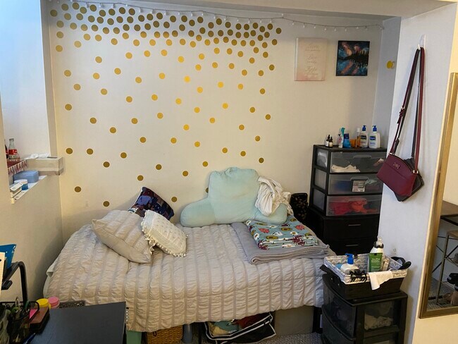 Photo - 772 Columbus Ave