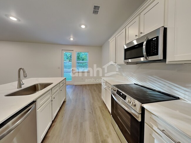 Photo - 910 Carnelian Ln