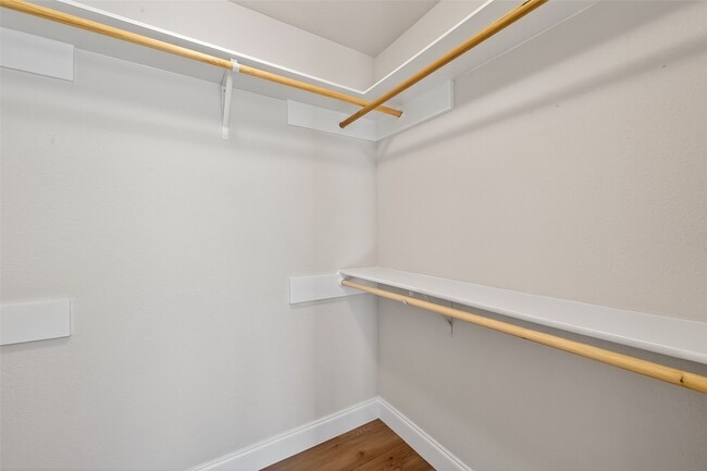 Photo - 5530 Oak Falls Dr