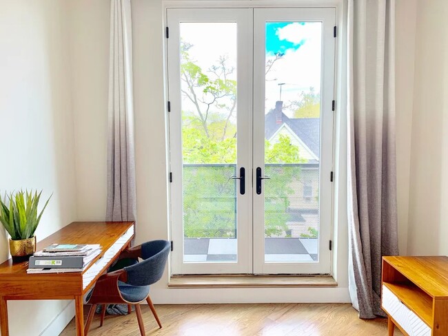 Furnished room/NOT APARTMENT