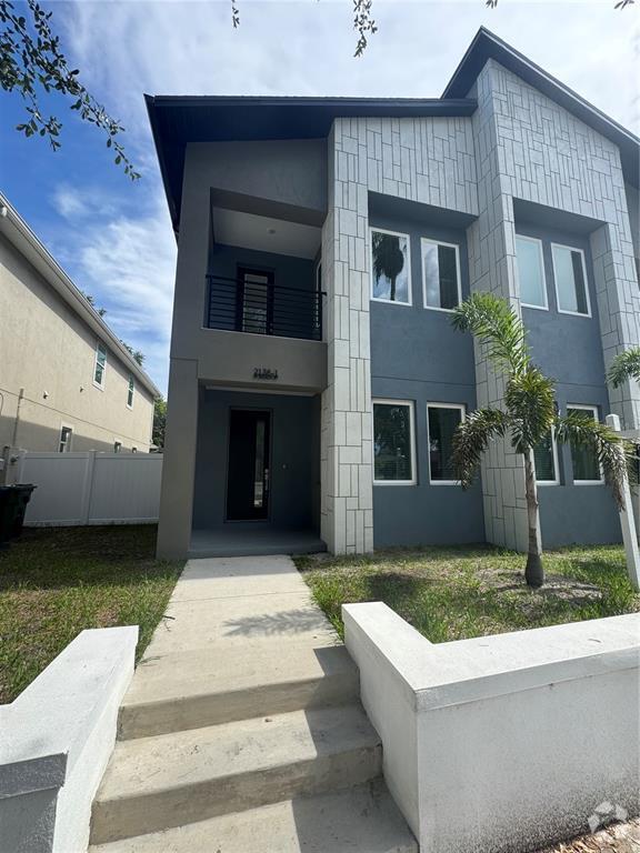 Building Photo - 2138 W Beach St Rental