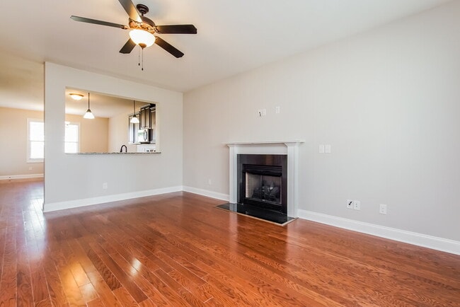 Photo - 45 Oakton Dr