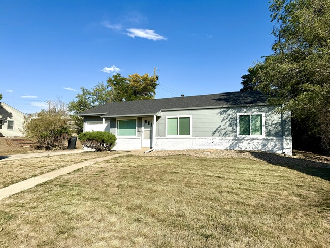 Front of Home - 2726 S Glencoe St House