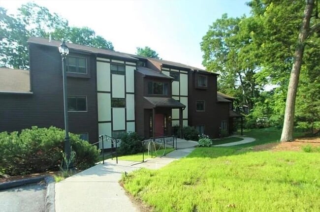 Building Photo - 76 Highwood Dr Unit 76