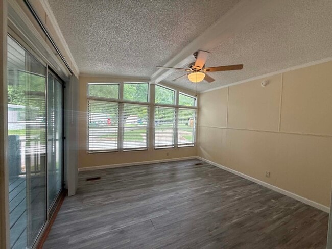 Photo - 1236 N Oaklane Rd