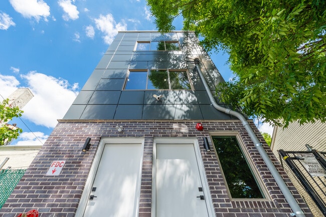 Photo - 631 N Preston St Unit 3