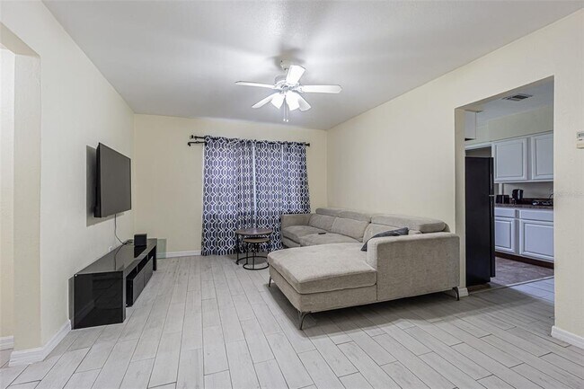 Photo - 1039 W 12th St House