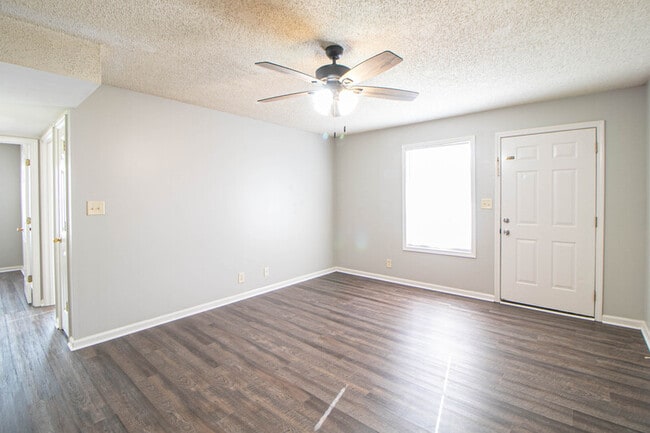 Photo - 145 Darlene Dr Unit F
