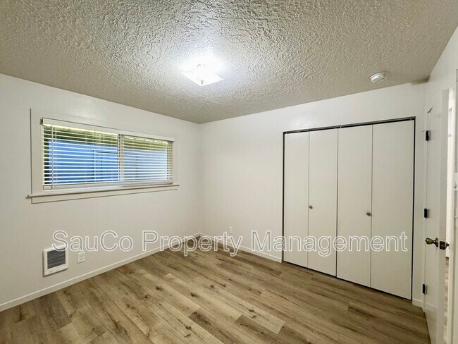 Photo - 2737 Maywood Dr