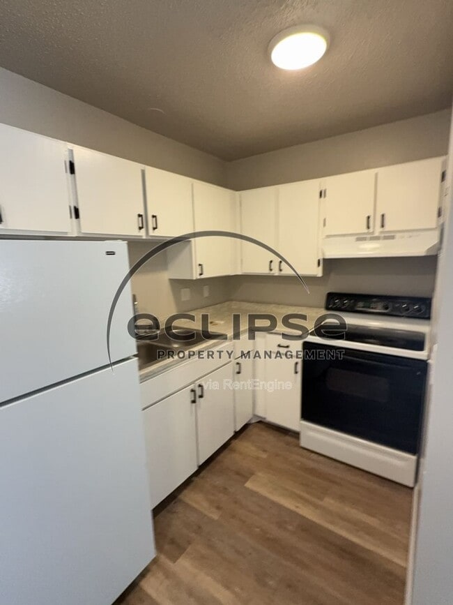 Photo - 450 Chipeta Ave Unit 05