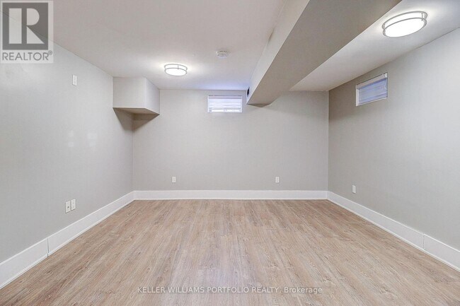 Photo - 962 Willowdale Ave