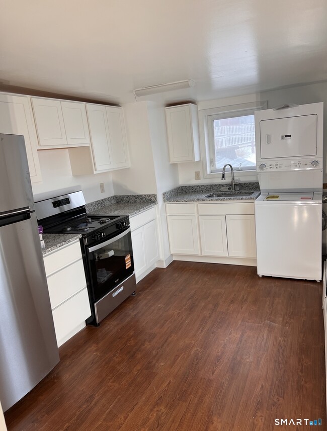 Building Photo - 97 Liberty St Unit B