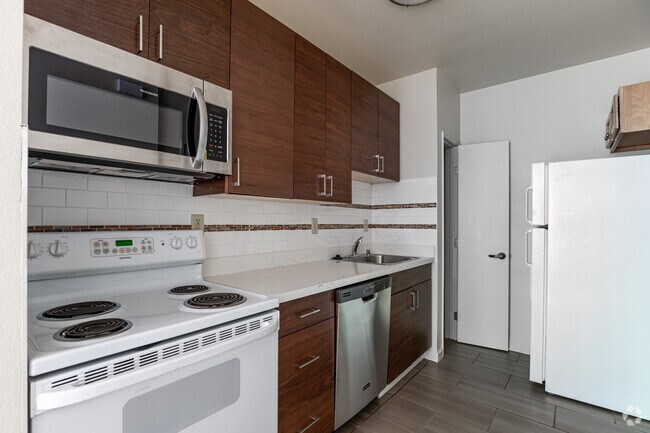 2BR, 2BA - Two Bedroom - Telegraph Bays