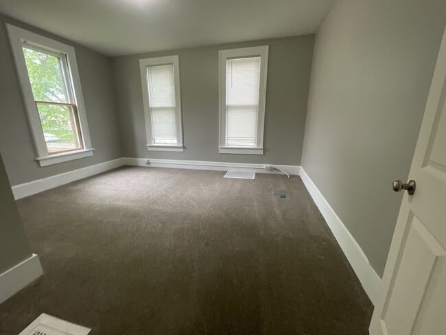 Building Photo - 238 N 36th St Rental