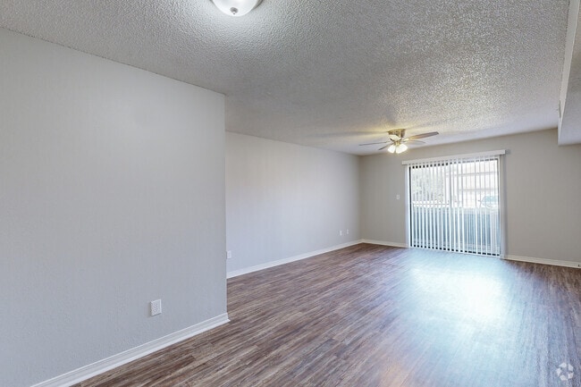 2BD 1BA 960SF Delta