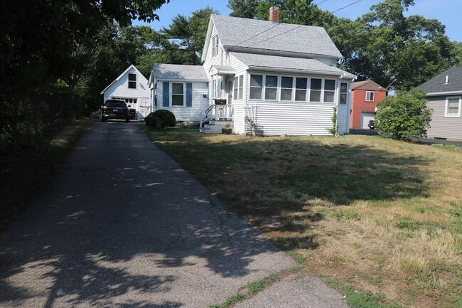 Photo - 844 Washington St