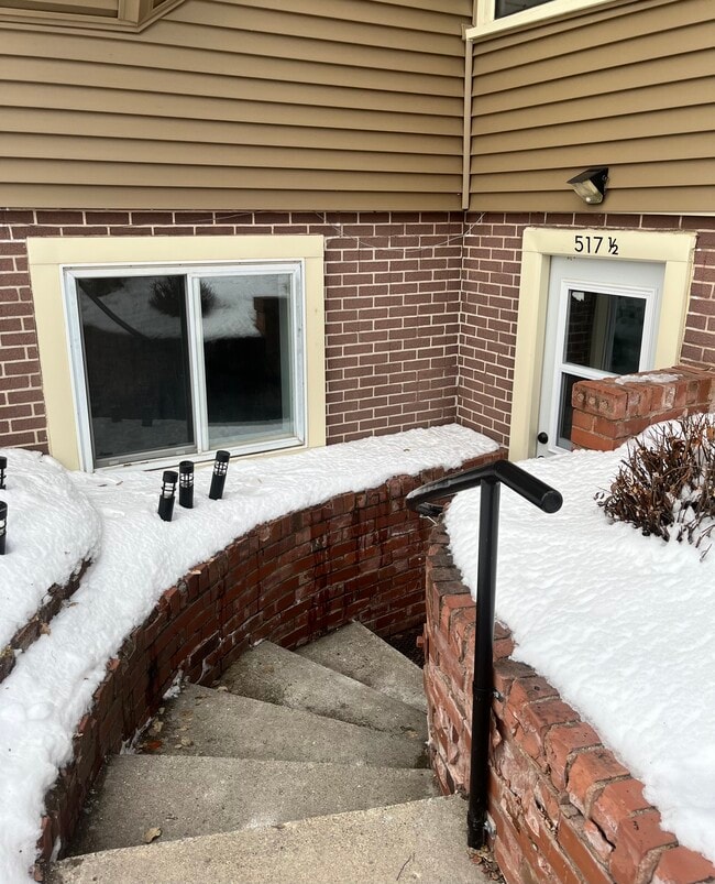 Building Photo - 517 Indal St Unit basement