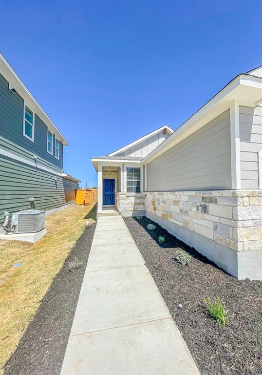 Building Photo - 465 Unforgiven Ln