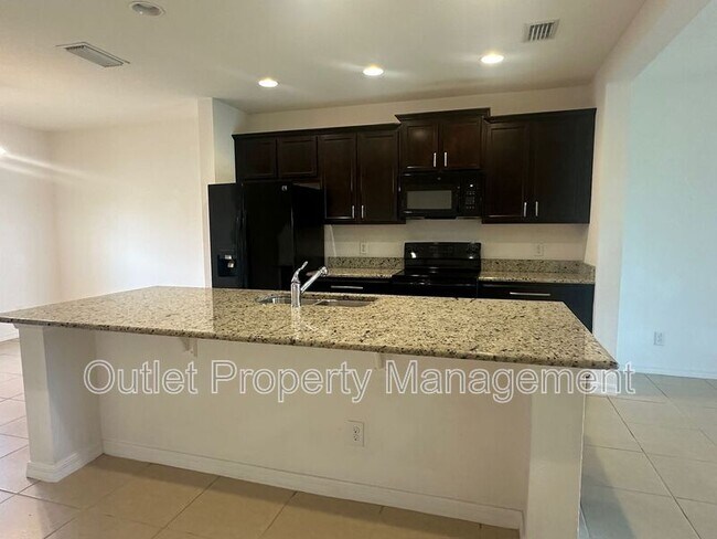 Photo - 238 Annabelle Way