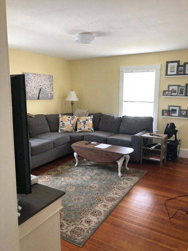 Building Photo - 547 Wilder St Unit 547