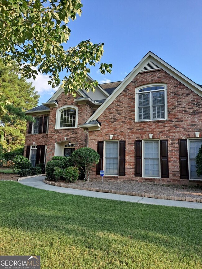 Photo - 120 Newfield Dr