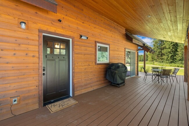 Photo - Luxury A-Frame Cabin in Columbia Falls — N...