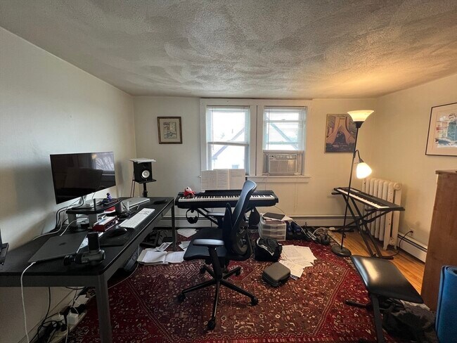 Photo - 11 Burnham St Unit 3