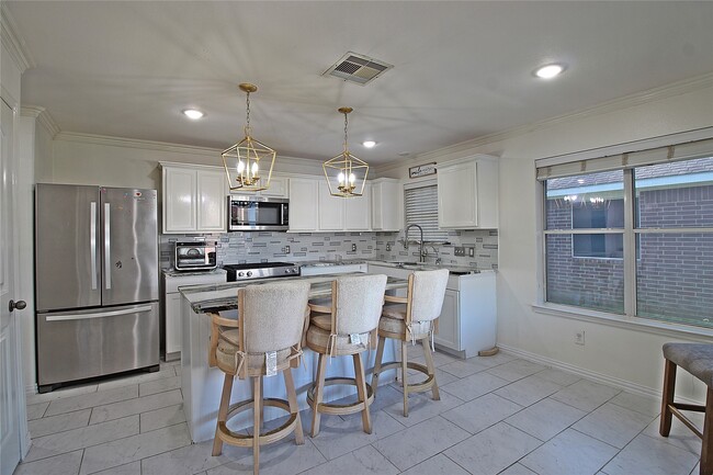 Photo - 8314 Silver Fir Ln