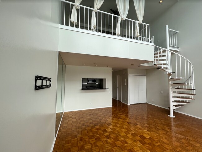 Photo - 23 Water Grant St Unidad 10c