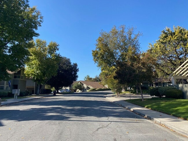 Photo - Beautiful upgraded condo in Thousand Oaks!